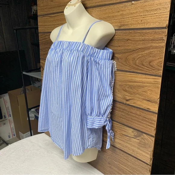 By & By size medium blue/white striped on/off shoulder open sleeves top - Picture 2 of 8